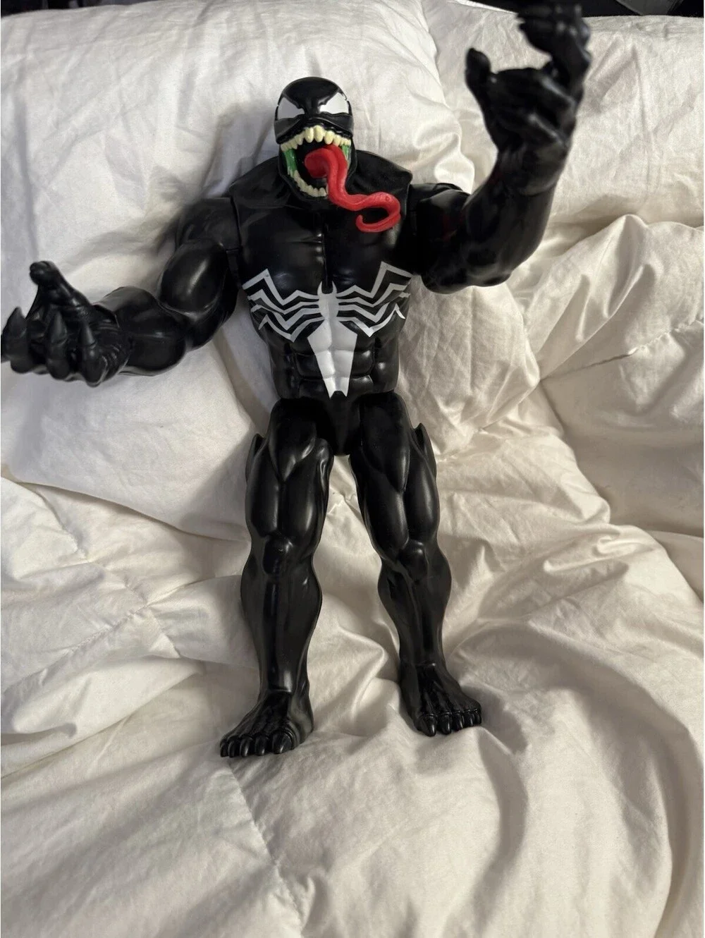 Marvel Titan Hero Series Venom 12